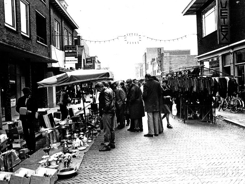 Markt in de Landstraat 1976.jpg